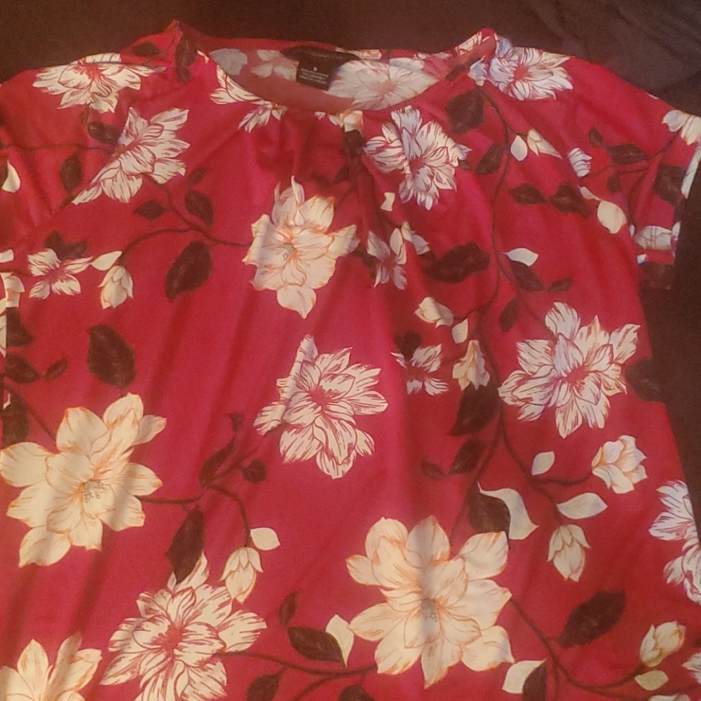Liz Caliborne Red Floral Print Blouse